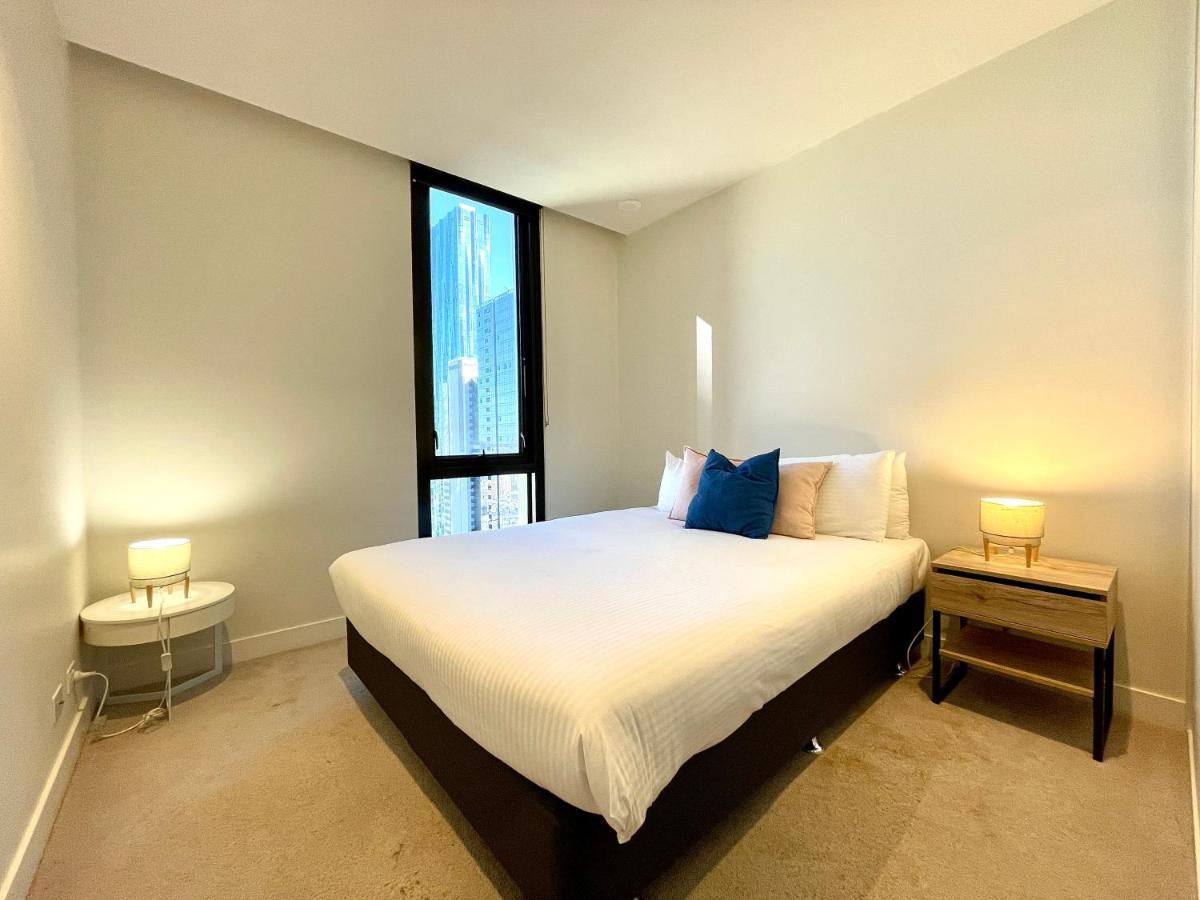 Readyset Apartments At Empire Melbourne Exterior foto